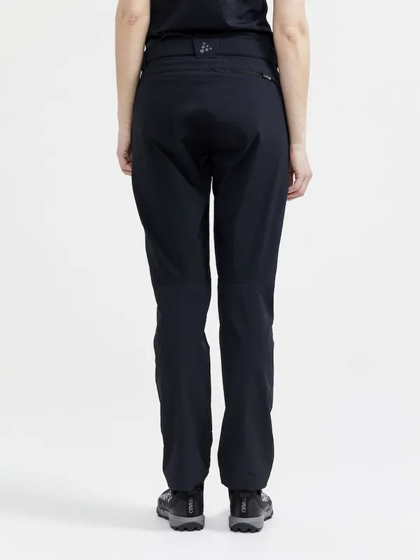 1910393-999000_ADV Explore Tech Pants W_Closeup2.jpg